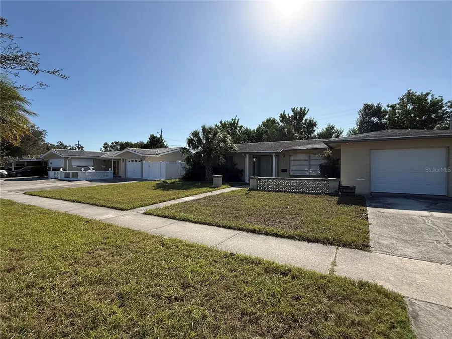 6160 30th Avenue N, Saint Petersburg, FL 33710 - #2