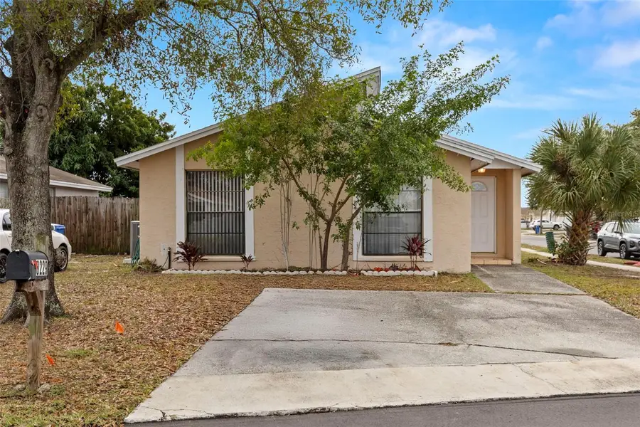 8229 Ravencroft Drive, Tampa, FL 33615 - Image #2