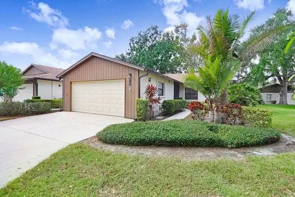 4742 Oak Hill Drive #12, SARASOTA, FL 34232