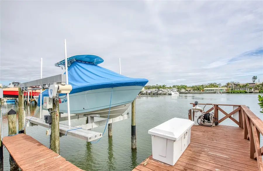 1304 Pasadena Avenue S #3, South Pasadena, FL 33707 - Image #2