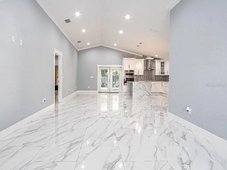 6814 N Glen Avenue, Tampa, FL 33614 - Image #3