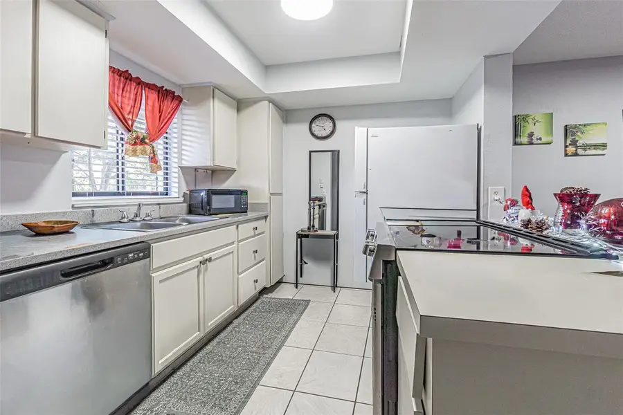 4010 Oak Limb Court, Tampa, FL 33614 - Image #2