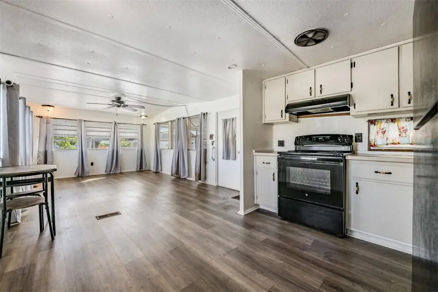 2453 Santiago Drive, Holiday, FL 34690 - Image #2