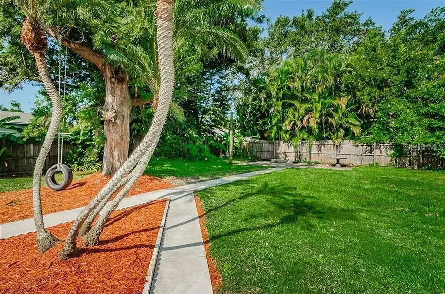 705 Bayshore Drive, Tarpon Springs, FL 34689 - Image #2