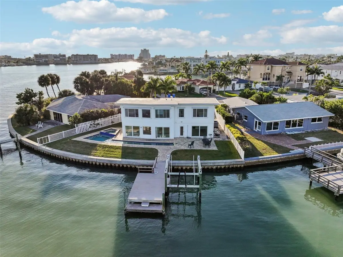 11055 6th Street E, Treasure Island, FL 33706 - Image #1