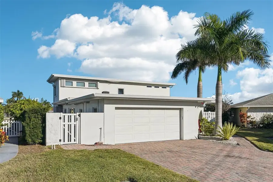 11055 6th Street E, Treasure Island, FL 33706 - Image #2