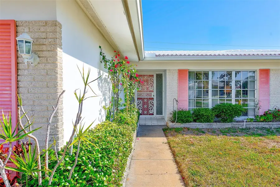 10421 Imperial Point Drive W, Largo, FL 33774 - Image #3