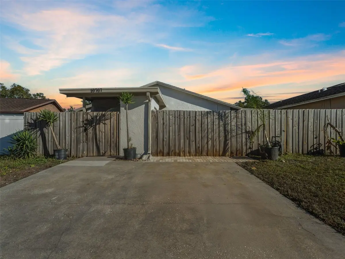10707 Crowngate Lane, Tampa, FL 33624 - Image #1