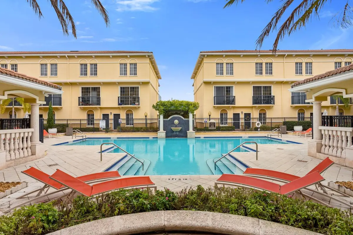 5246 Hampton Beach Place, Tampa, FL 33609 - Image #1