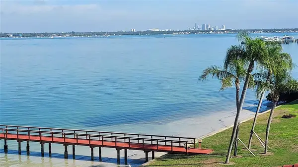 6211 Sun Boulevard #401, ST PETERSBURG, FL 33715