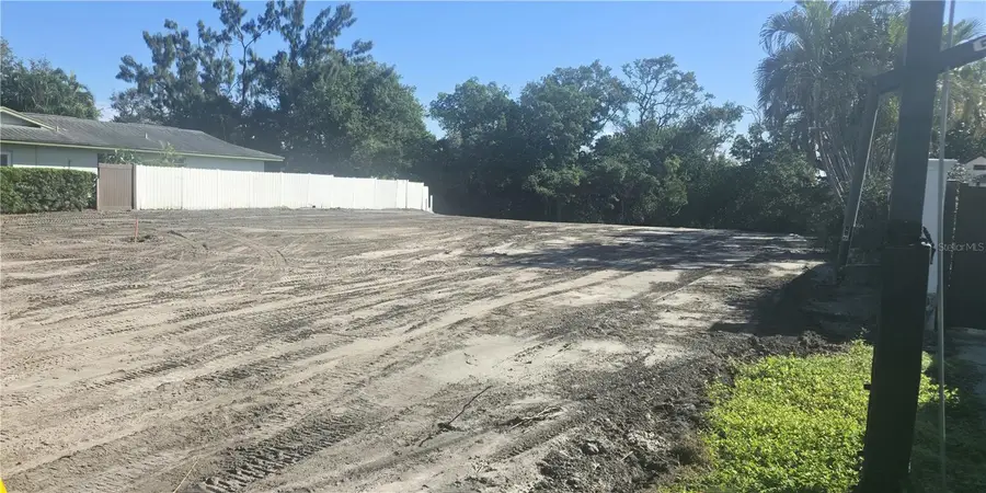 746 31st Avenue Ne, Saint Petersburg, FL 33704 - #3