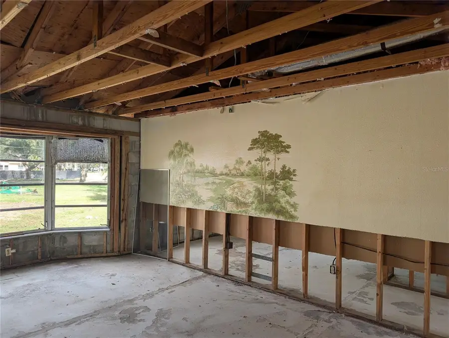 111 58th Avenue S, Saint Petersburg, FL 33705 - Image #2