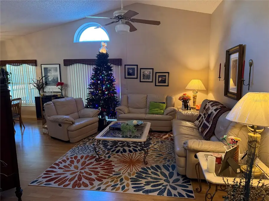 28647 Twinbrook Lane, Wesley Chapel, FL 33543 - Image #2