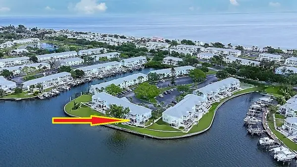 5129 SE Salmon Drive Se #A, ST PETERSBURG, FL 33705