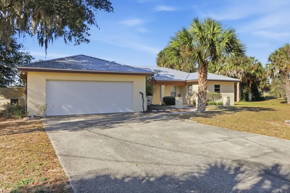 870 N Country Club Drive, Crystal River, FL 34429 - Image #1