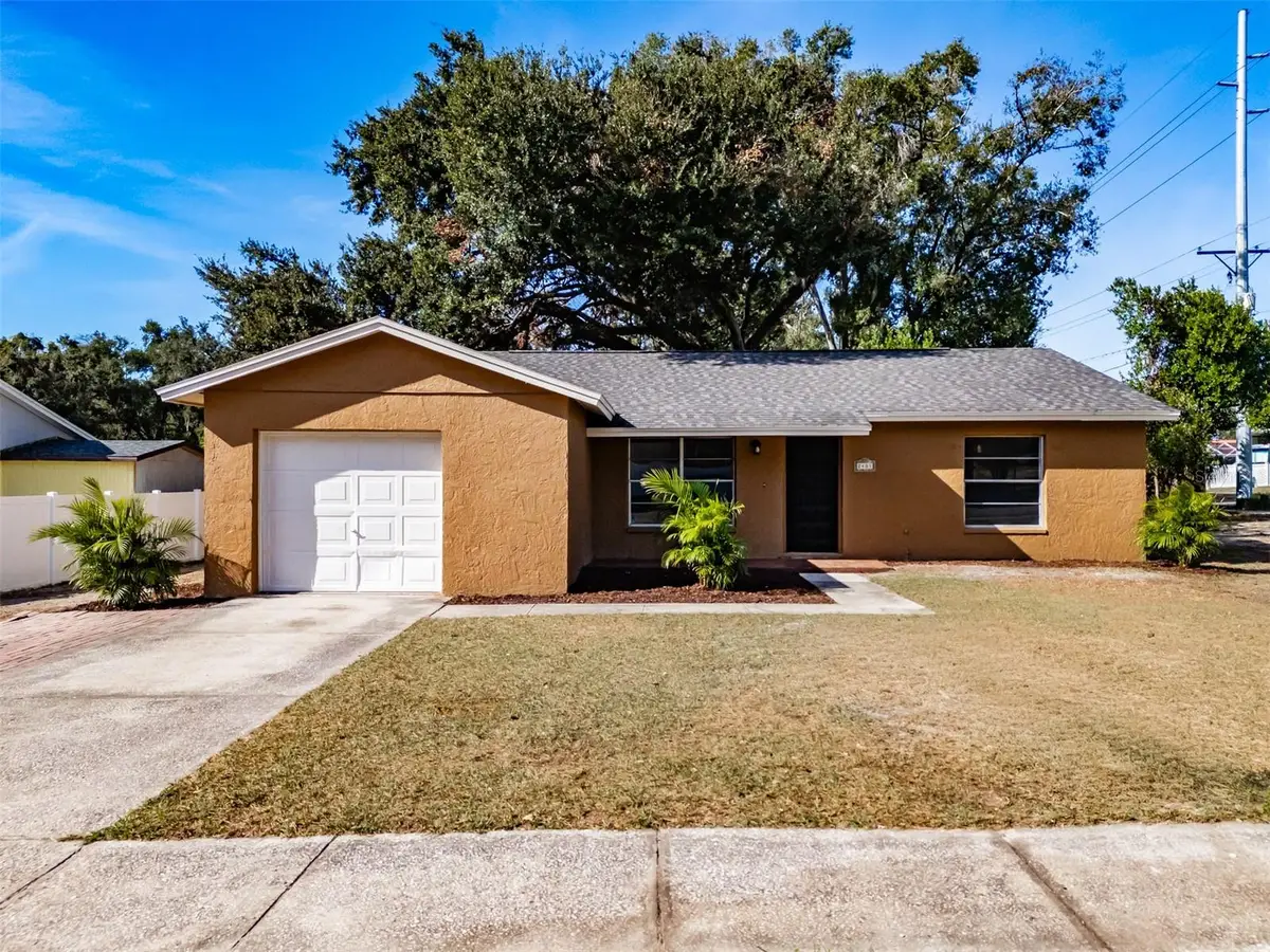 2401 Devonwoode Place, Seffner, FL 33584 - Image #1