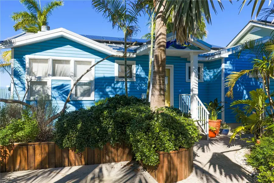 636 182nd Avenue E, Redington Shores, FL 33708 - Image #2