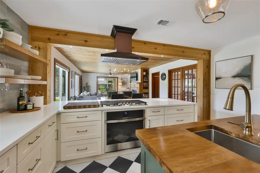 2951 61st Avenue S, Saint Petersburg, FL 33712 - #3