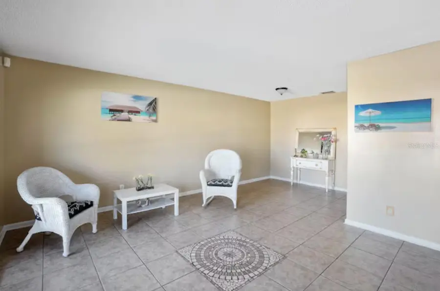 7221 Northbridge Boulevard, Tampa, FL 33615 - Image #3