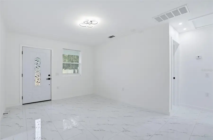 8206 N Hillsborough Lane, Tampa, FL 33604 - Image #2