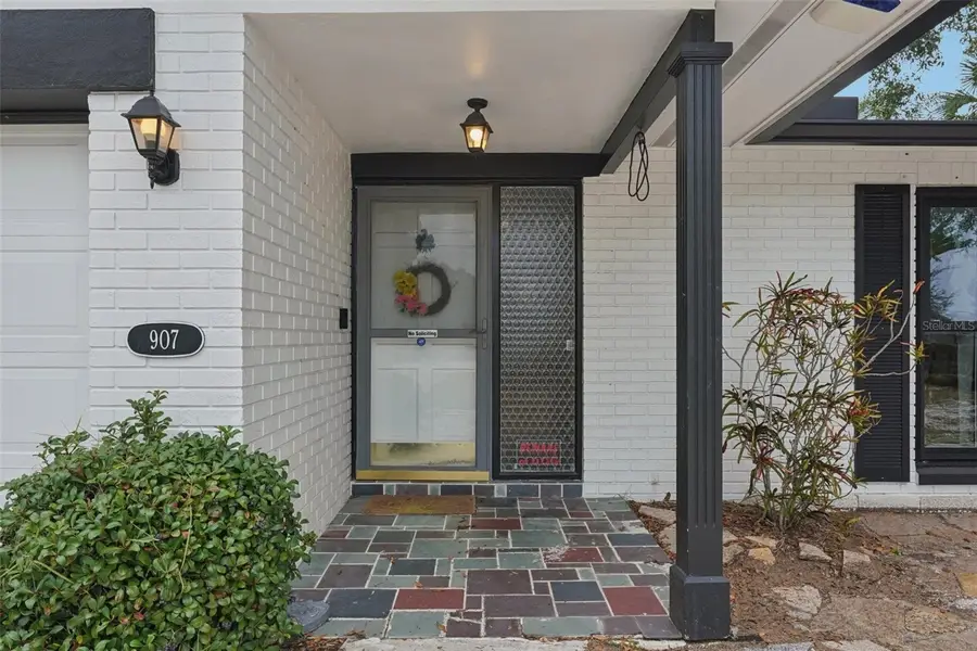 907 S Florida Avenue, Tarpon Springs, FL 34689 - Image #3