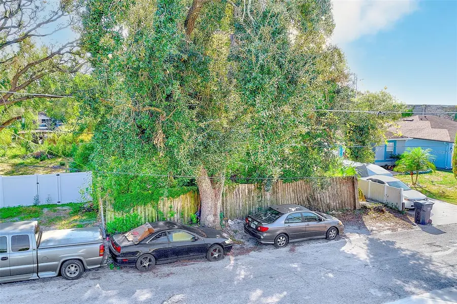 703 Hoffman Boulevard, Tampa, FL 33612 - Image #2