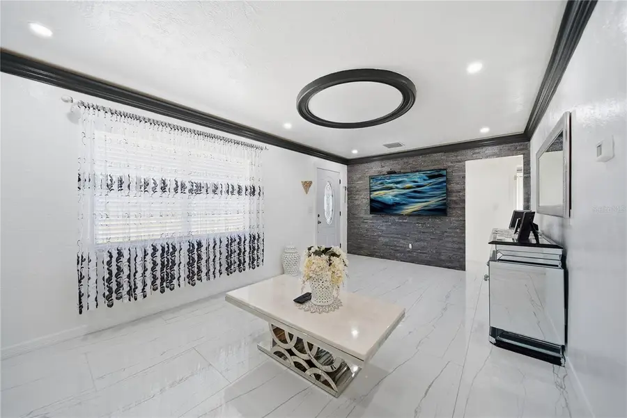 7210 Dr Martin Luther King Jr Street N, Saint Petersburg, FL 33702 - Image #2