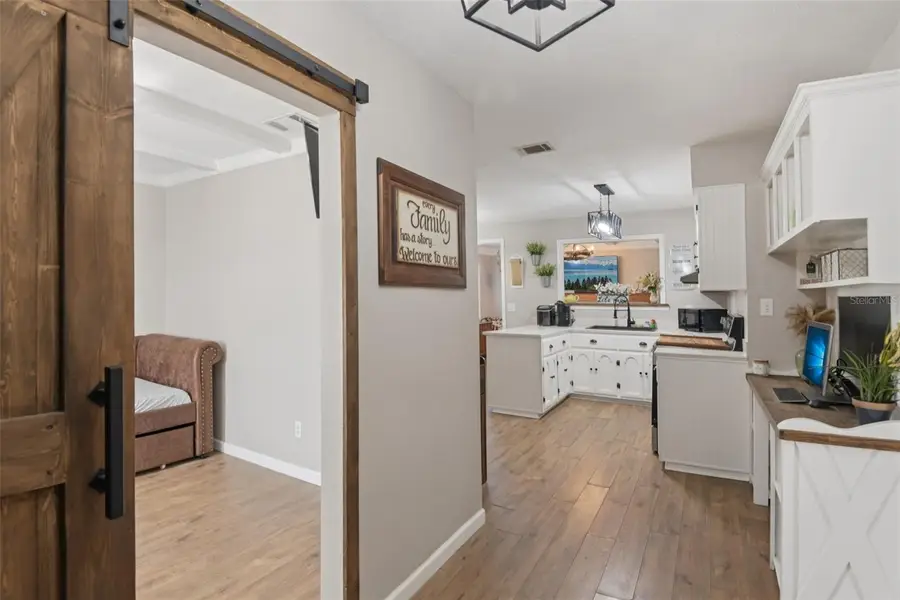 34037 Woodland Circle, Dade City, FL 33523 - Image #3