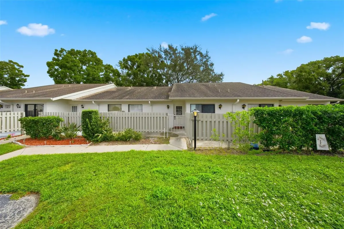 1725 Pine Ridge Way E #E, Palm Harbor, FL 34684 - Image #1