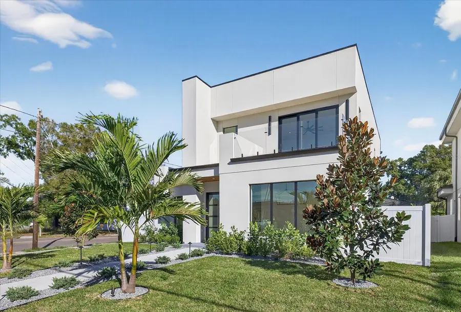 3702 S Lynwood Avenue, Tampa, FL 33611 - Image #2