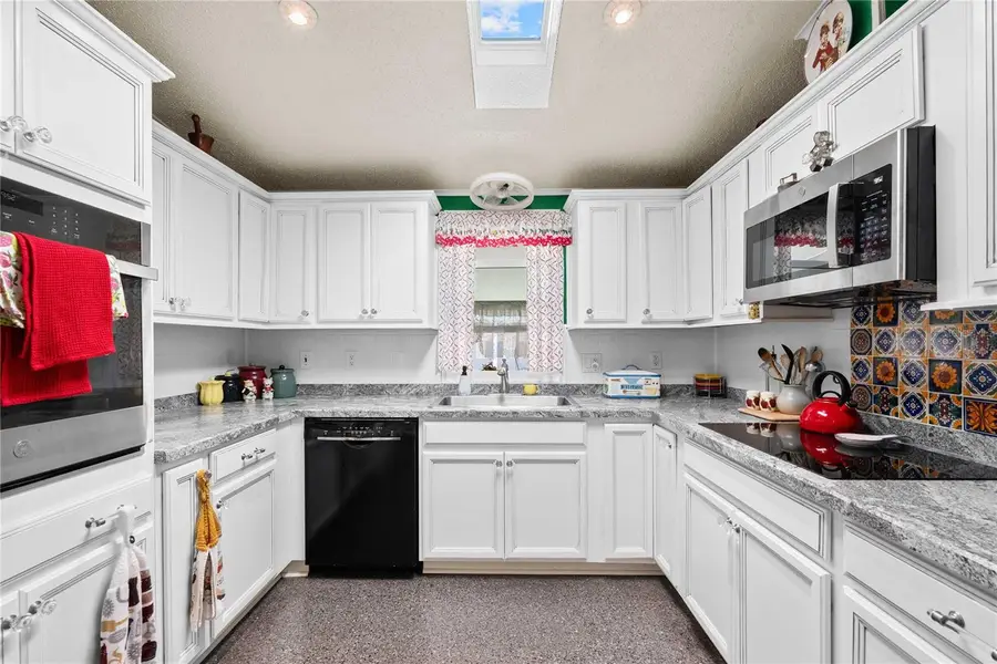 5750 Pawnee Street, Zephyrhills, FL 33542 - Image #3