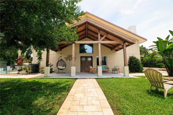 11470 77th Court, SEMINOLE, FL 33772