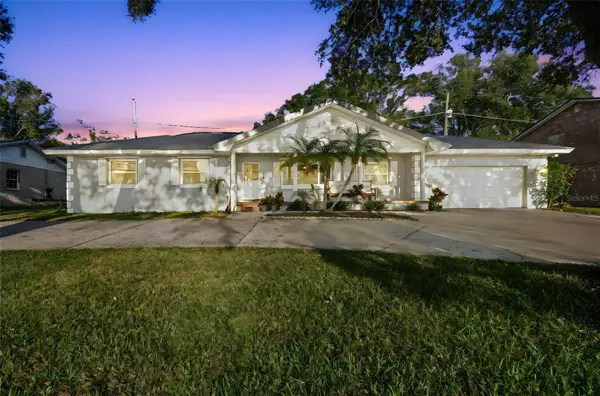 1222 Lake Ariana Boulevard, AUBURNDALE, FL 33823