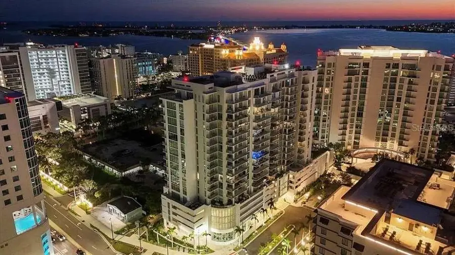301 Quay Commons #1707, Sarasota, FL 34236 - Image #3
