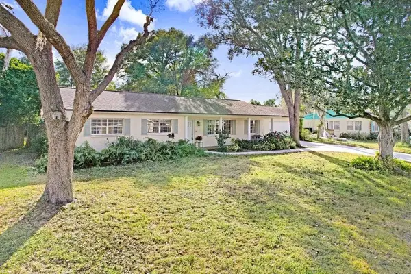 117 Crestview Drive, BRANDON, FL 33511