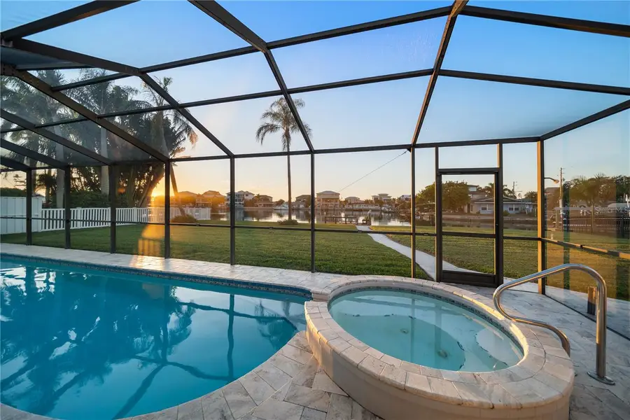 402 Harbor View Lane, Largo, FL 33770 - Image #3