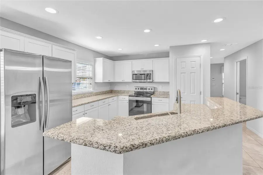 7215 Sterling Point Court, Gibsonton, FL 33534 - Image #2