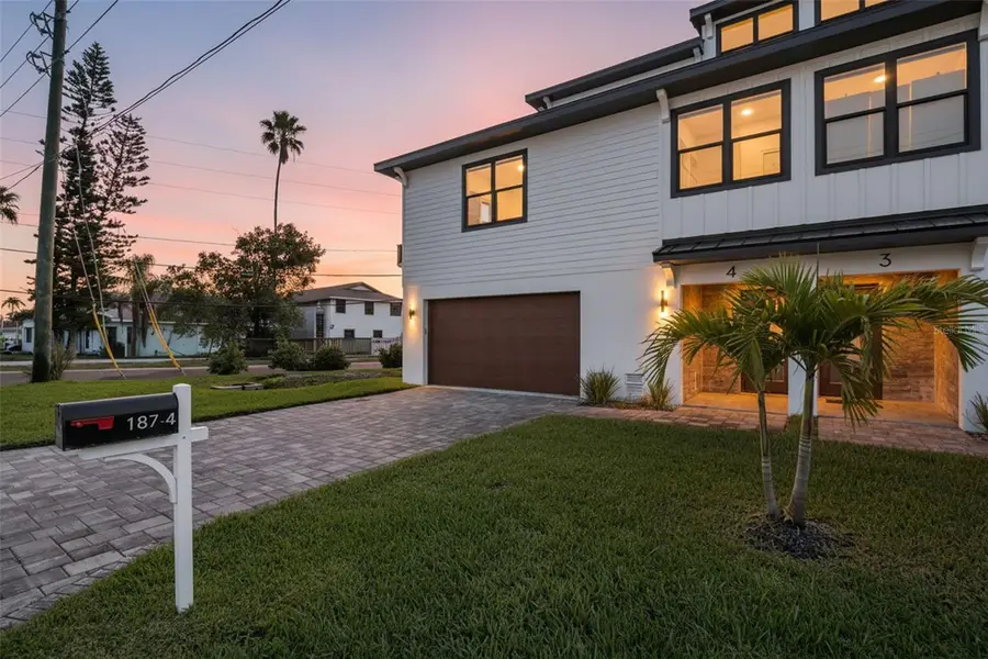 187 145th Avenue E #4, Saint Petersburg, FL 33708 - Image #2