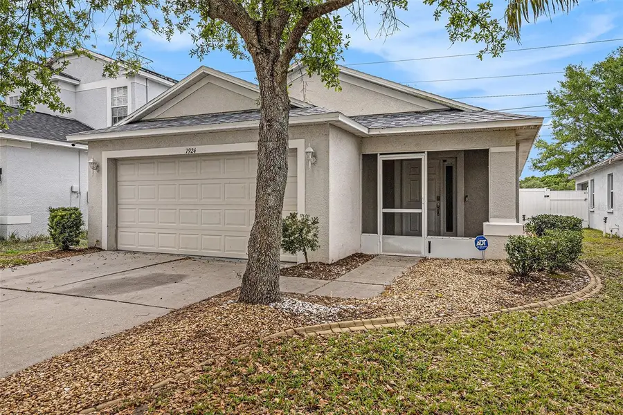 7924 Carriage Pointe Drive, Gibsonton, FL 33534 - Image #2