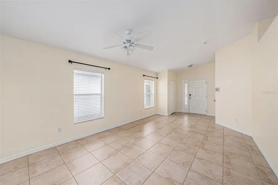 7924 Carriage Pointe Drive, Gibsonton, FL 33534 - Image #3
