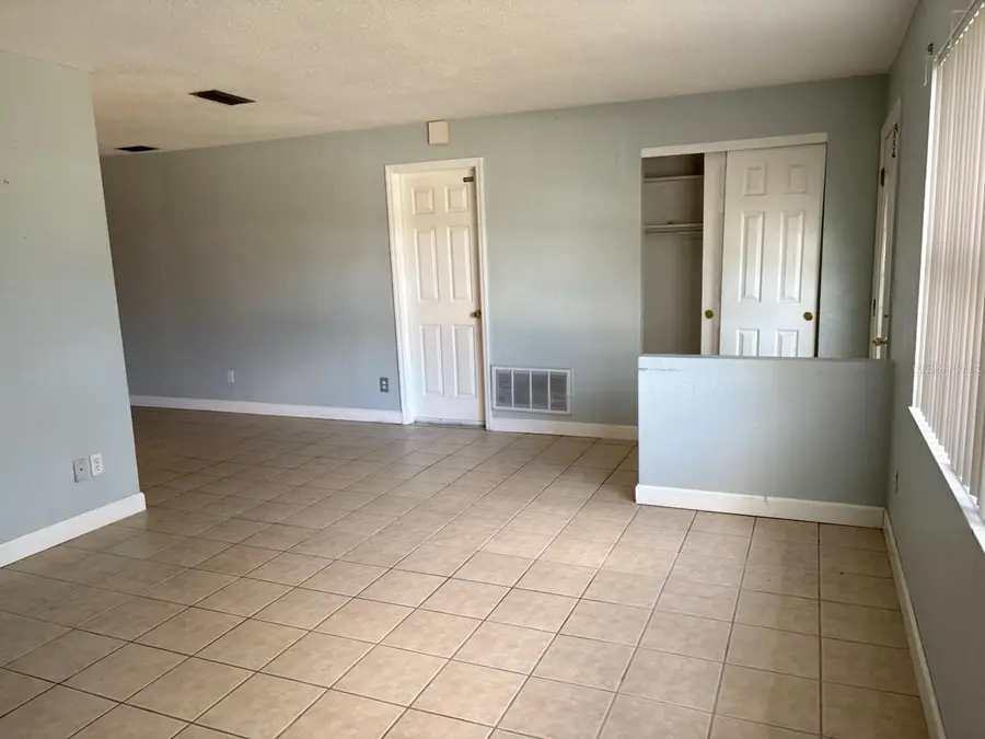 1854 76th Avenue N, Saint Petersburg, FL 33702 - Image #3