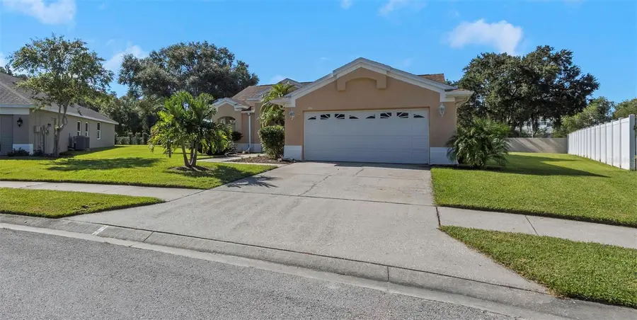 394 Fountainview Circle, Oldsmar, FL 34677 - Image #2