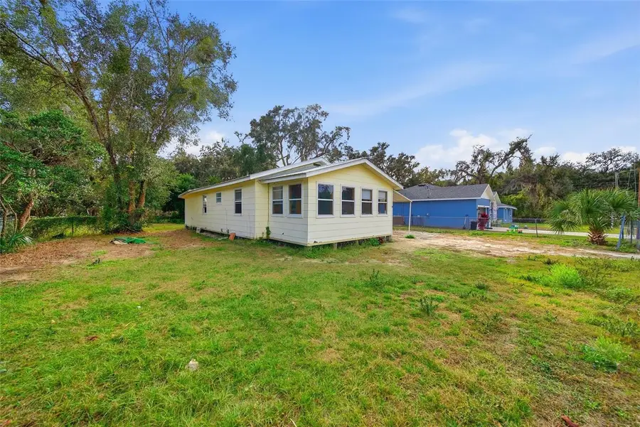 37236 Poinsettia Avenue, Dade City, FL 33525 - Image #2