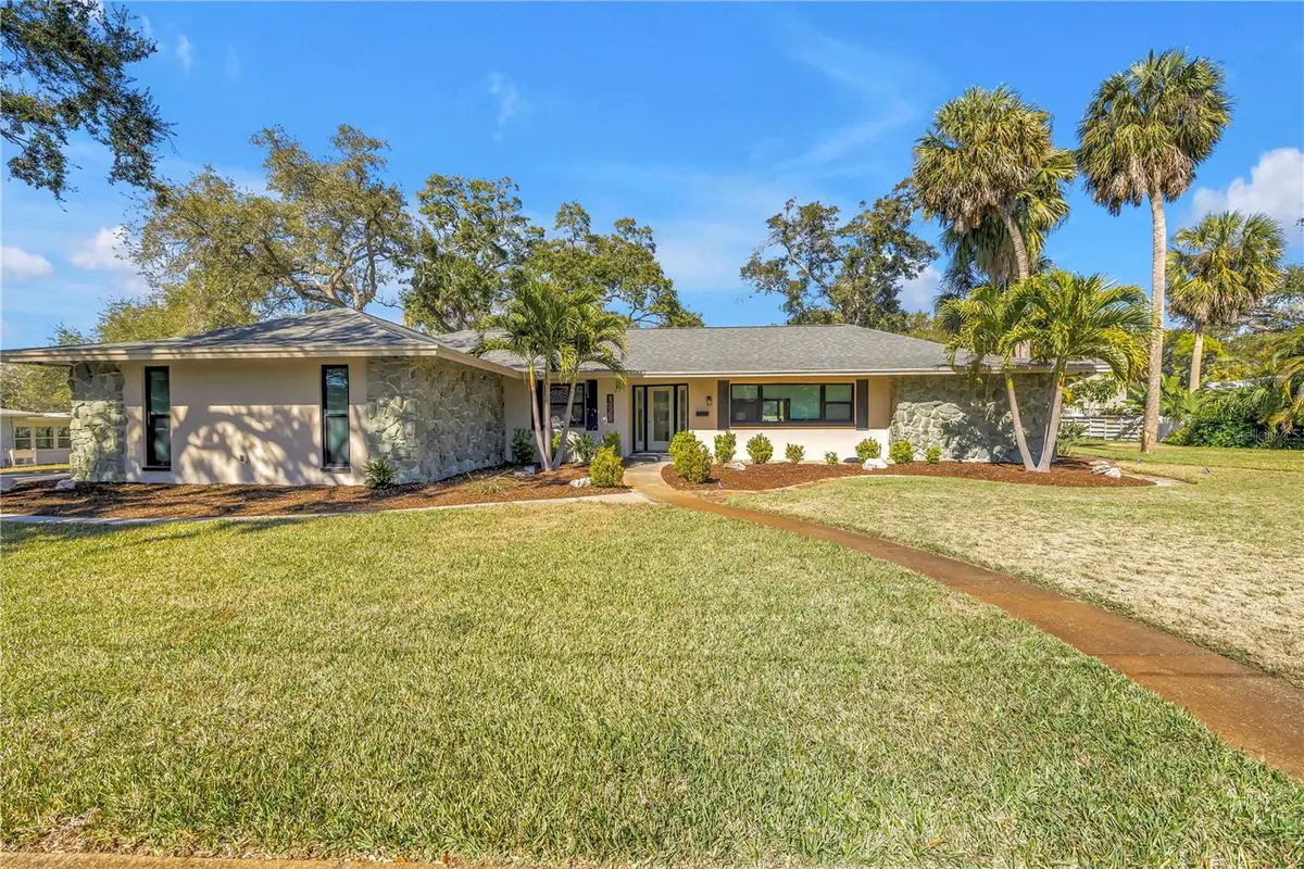 8261 28th Avenue N, Saint Petersburg, FL 33710 - #1