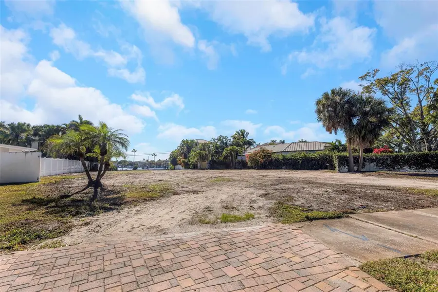 105 Estado Way Ne, Saint Petersburg, FL 33704 - Image #3