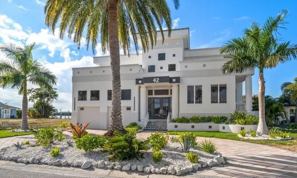 42 Midway Island, CLEARWATER BEACH, FL 33767