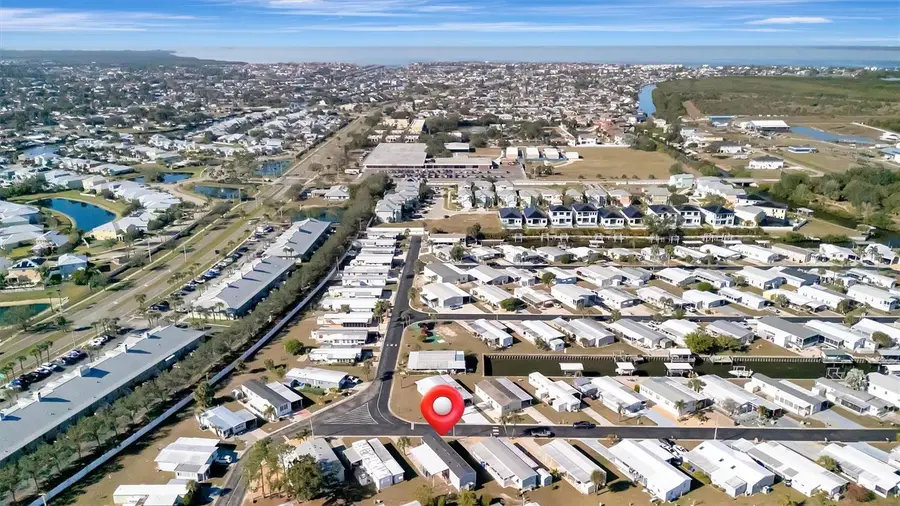 105 W Saint Johns Way, Apollo Beach, FL 33572 - Image #2