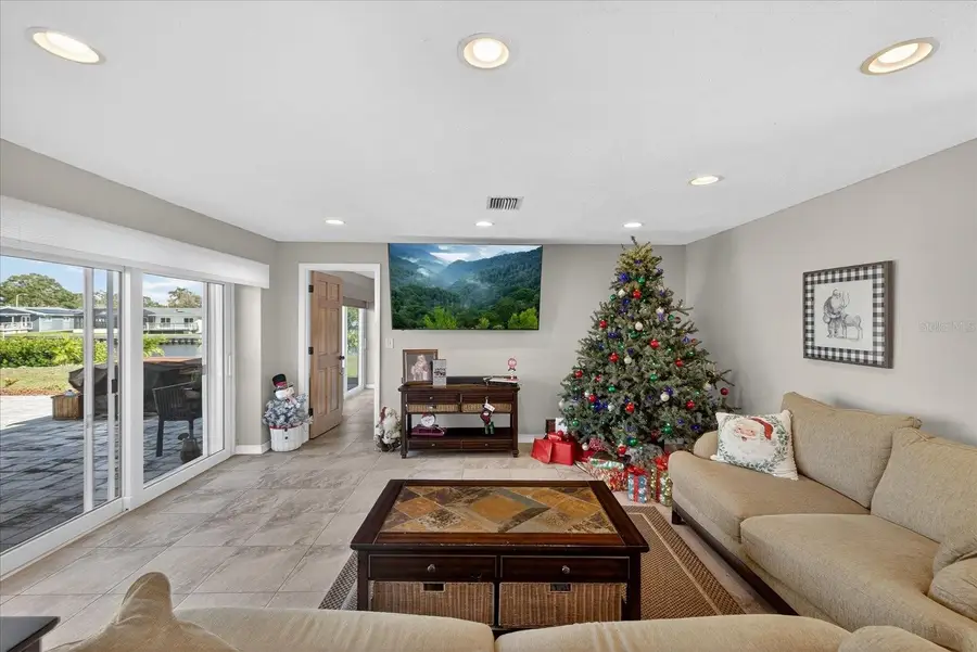 853 Seacrest Drive, Largo, FL 33771 - Image #3