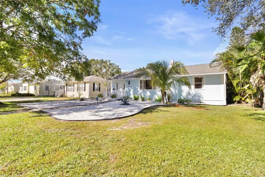 747 39th Avenue Ne, Saint Petersburg, FL 33703 - Image #2