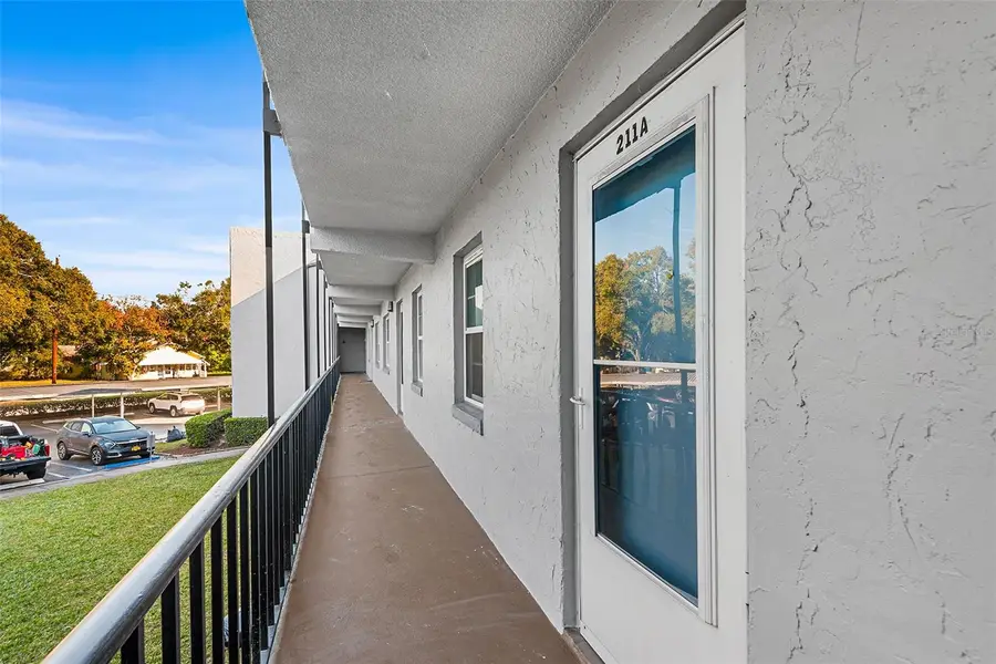 333 Lake Howard Drive Nw #211A, Winter Haven, FL 33880 - Image #2